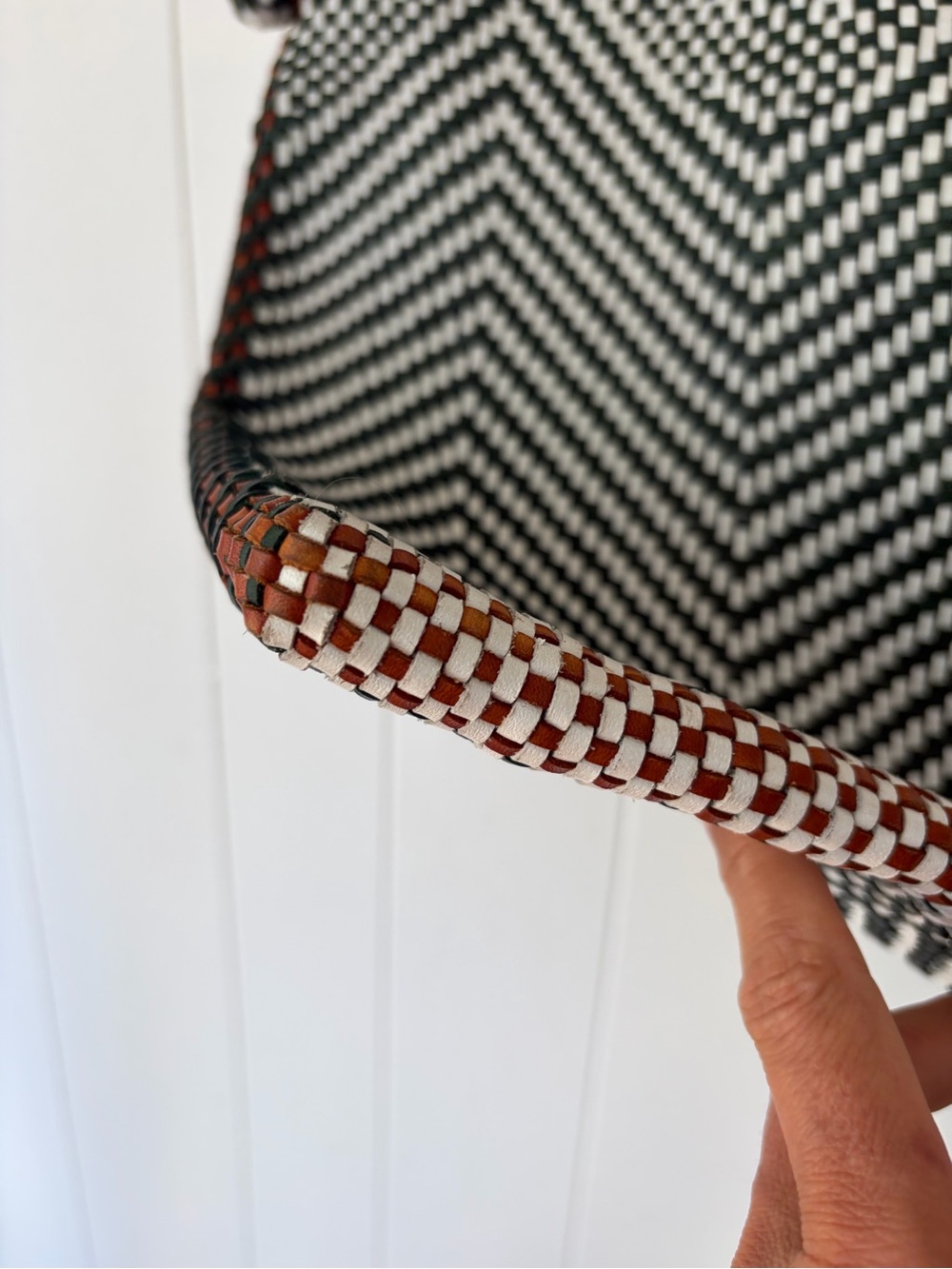 Dragon Diffusion leather woven bag - Picture 6 of 8